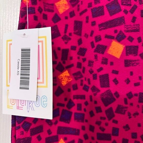 LulaRoe NWT Cassie Graphic Red Black Neon Orange New Wave Pull-on Skirt Size XS - Picture 2 of 6